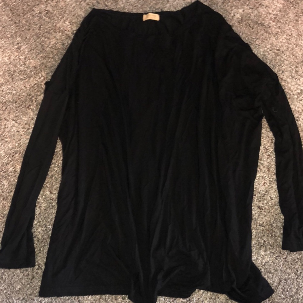 Long sleeve black shirt.